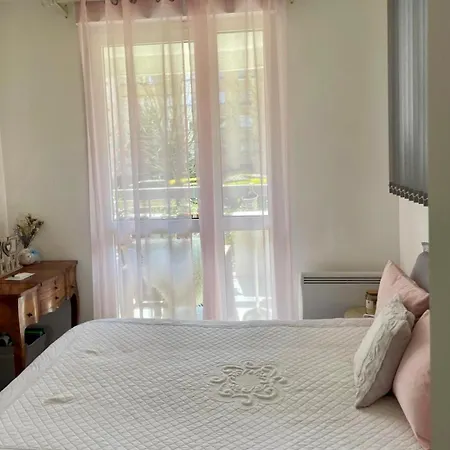 Apartment Douillet Pres De